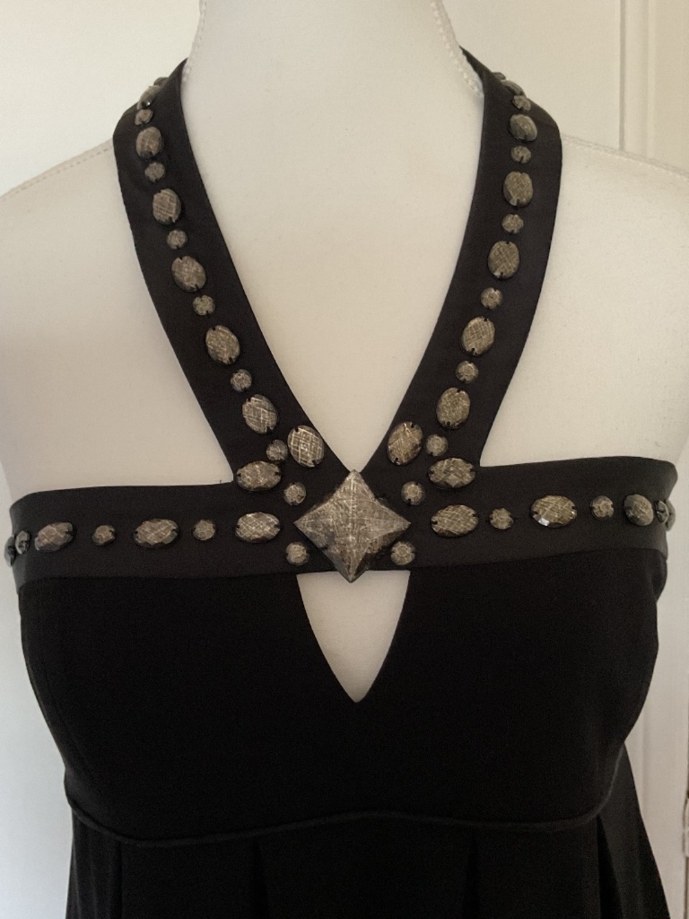 ✨Laundry By Design Black Jewelled Halter Bubble Hem Dress - size 4 - Picture 2 of 12
